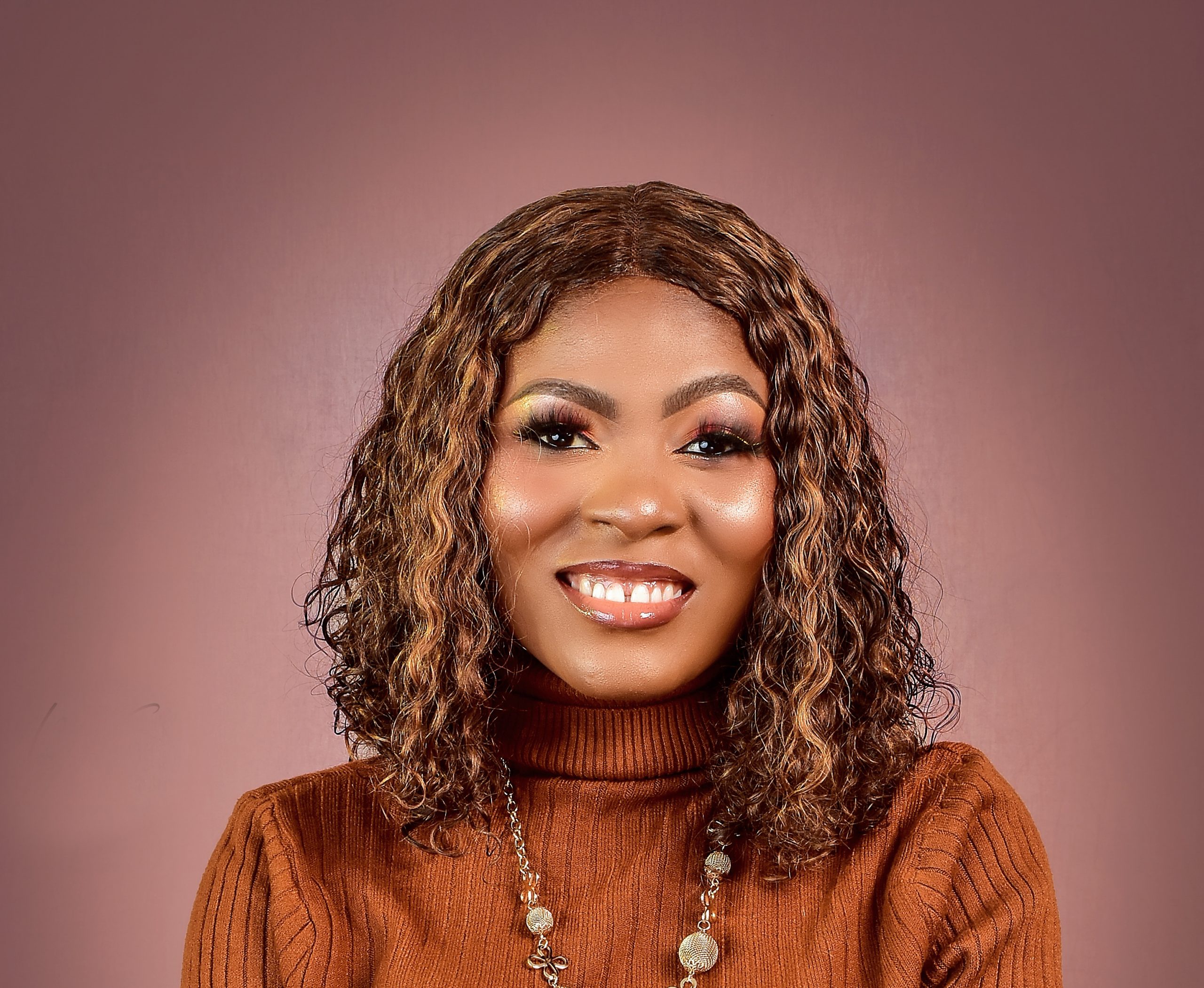 A photo of Debbie Folorunsho, Nigerian singer and songwriter.